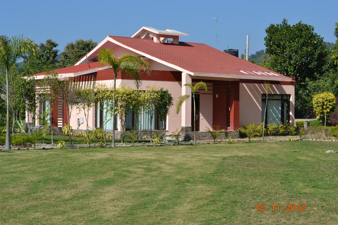 Corbett Wild Iris Spa And Resort Рамнагар Экстерьер фото