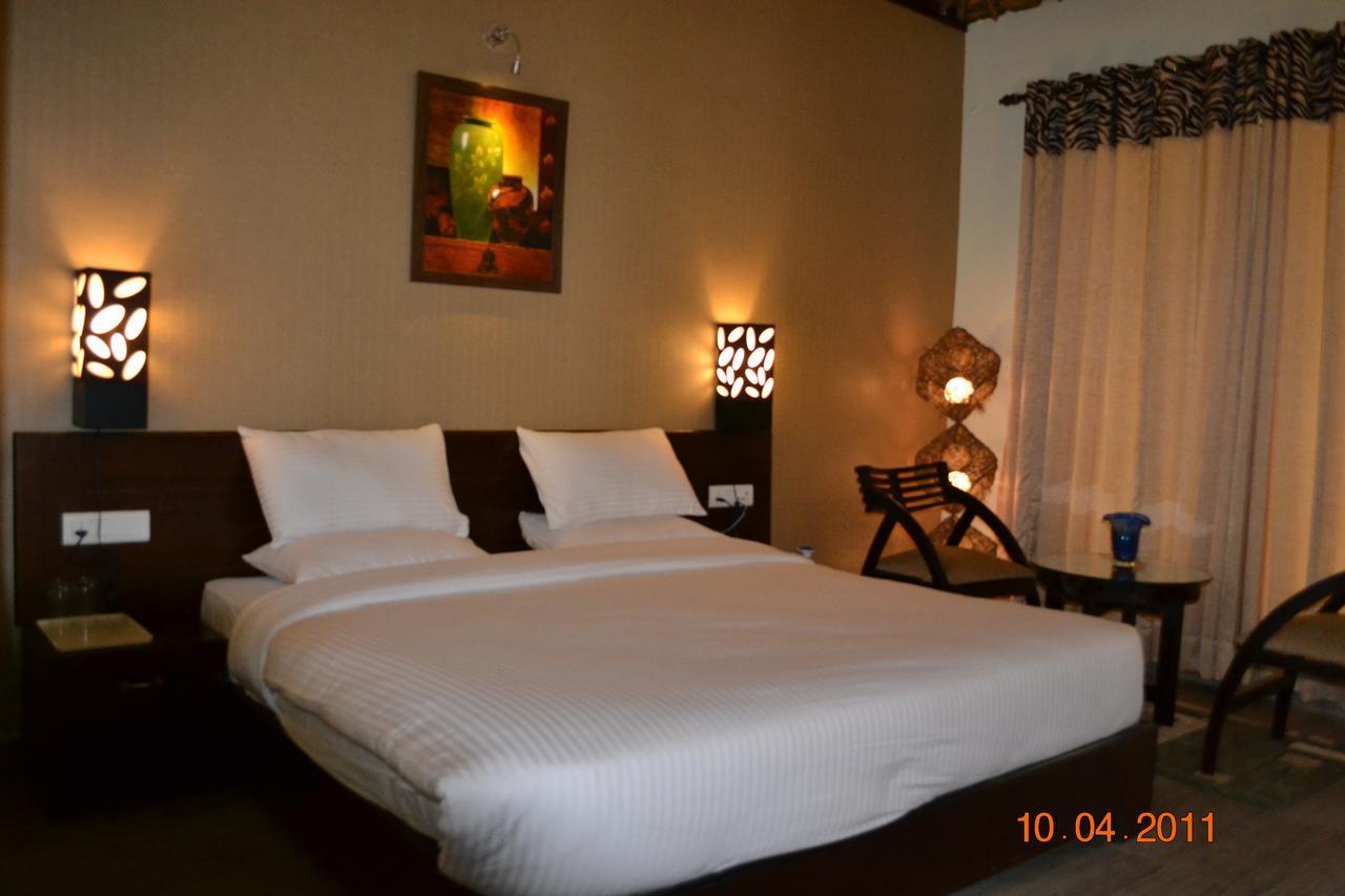 Corbett Wild Iris Spa And Resort Рамнагар Экстерьер фото