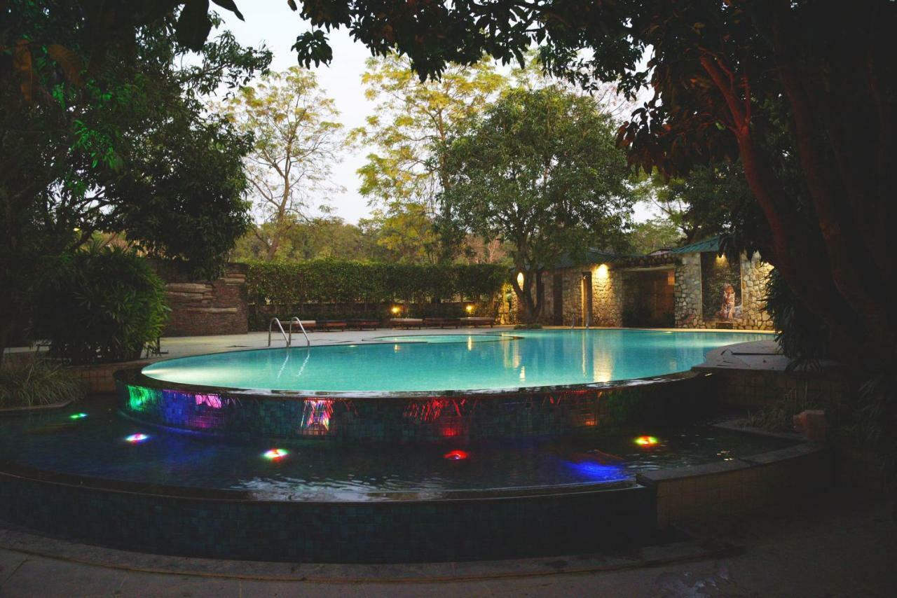 Corbett Wild Iris Spa And Resort Рамнагар Экстерьер фото
